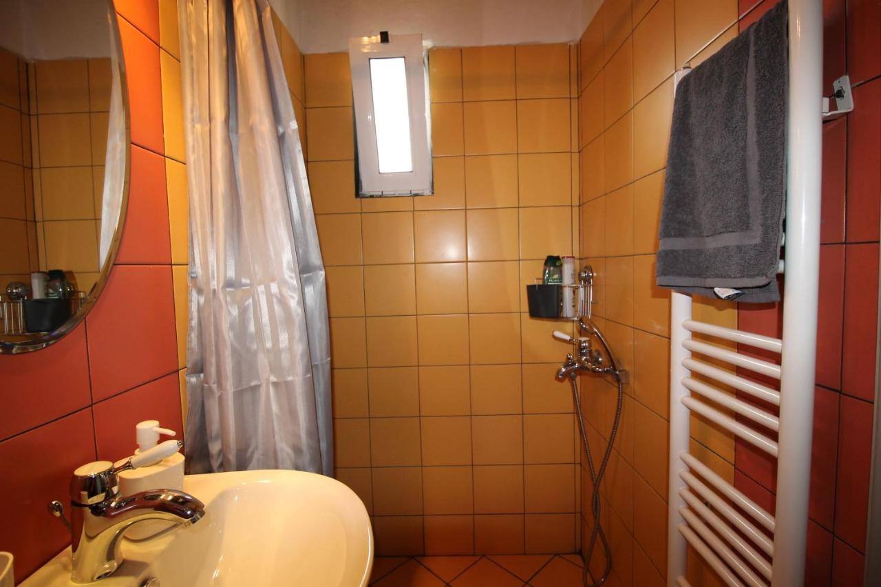Pikinas Studios Near Ath Airport Markópoulon Esterno foto